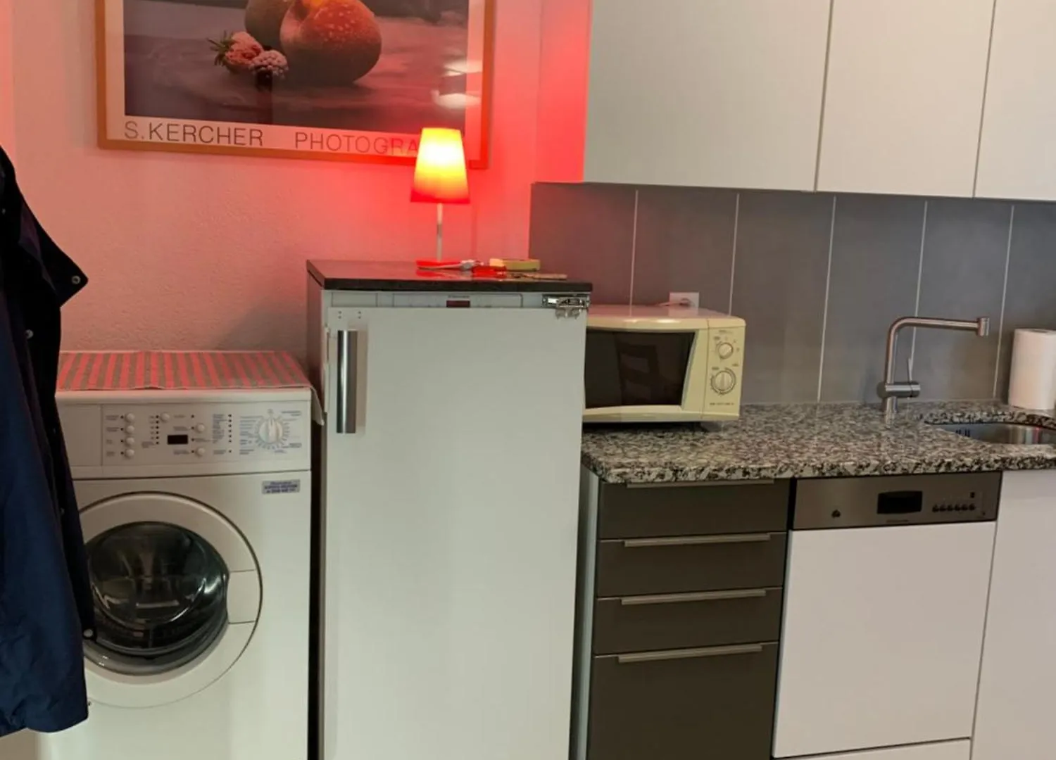Lovely Tirana City Center Apartment アルバニア
