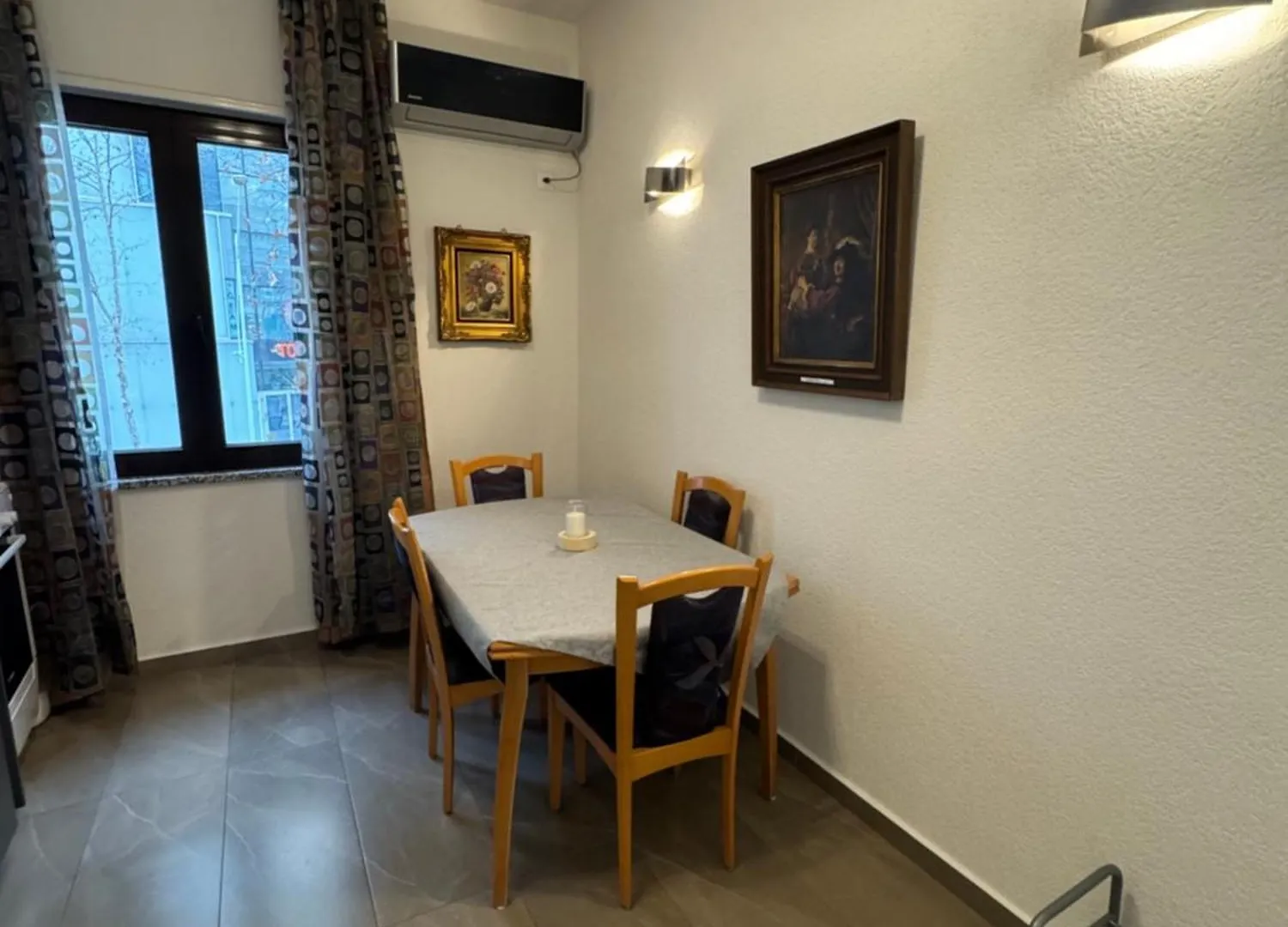 Lovely Tirana City Center Apartment アルバニア